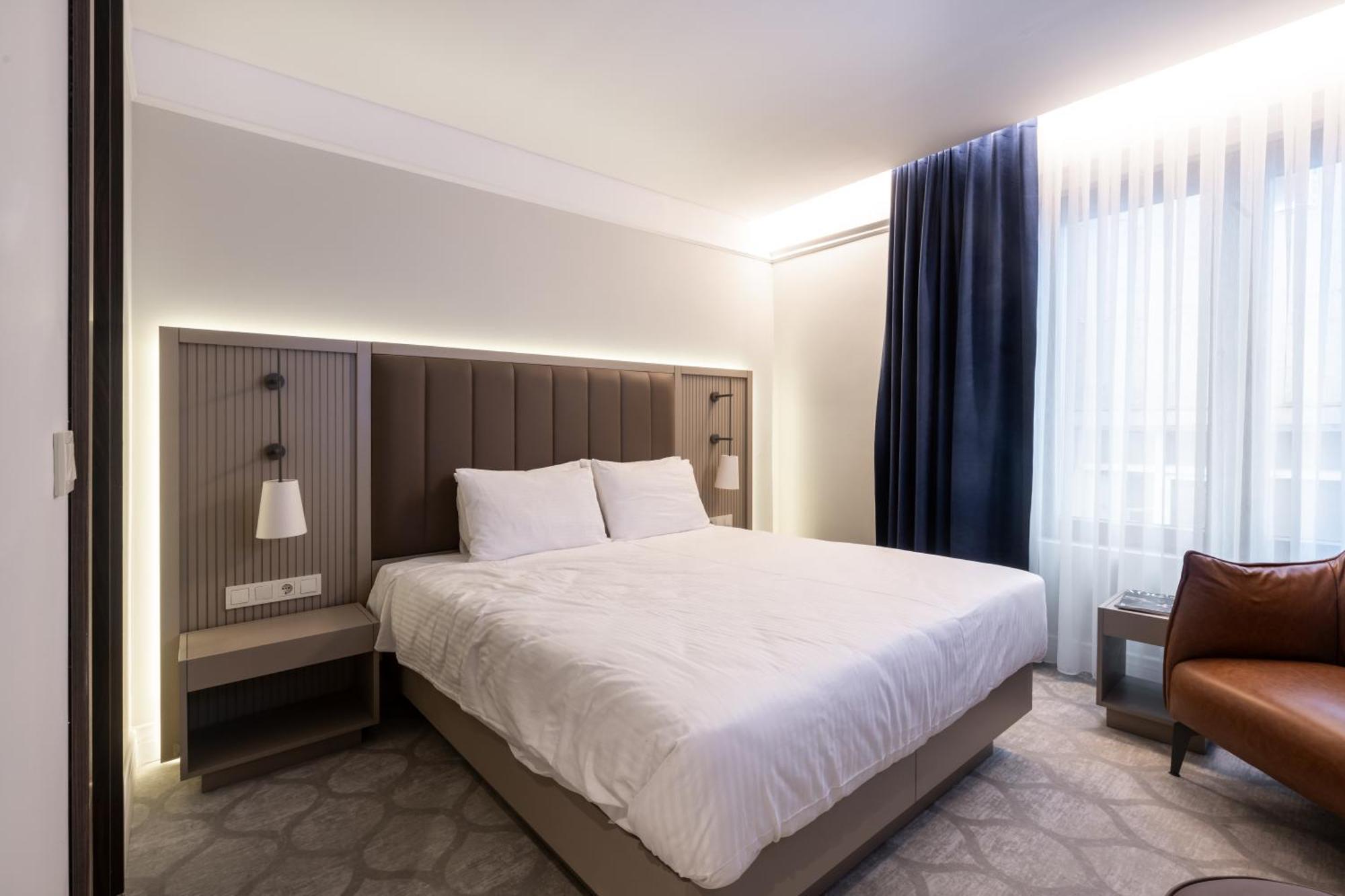 Noble Pangalti Hotell Istanbul Exteriör bild
