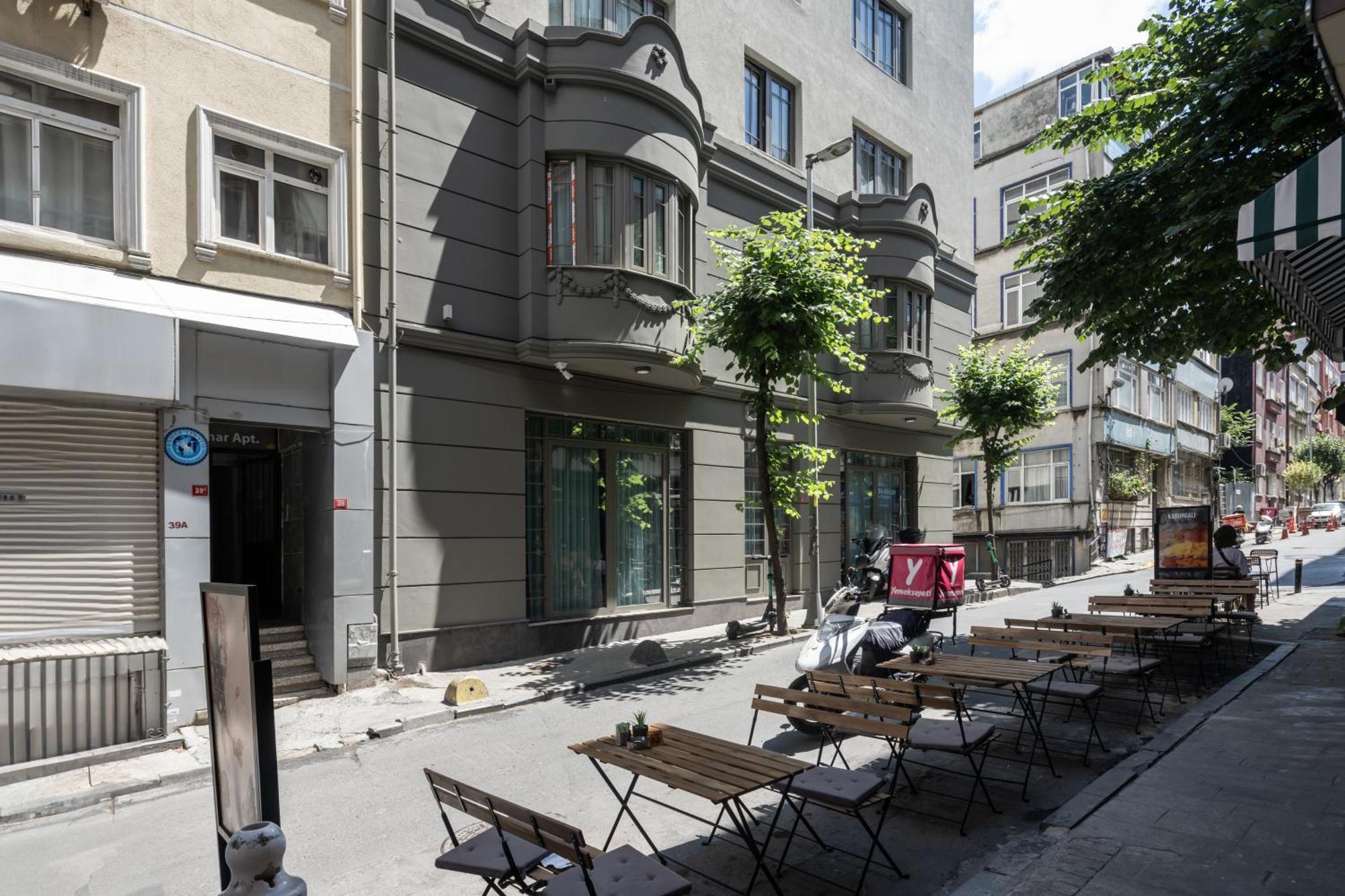 Noble Pangalti Hotell Istanbul Exteriör bild
