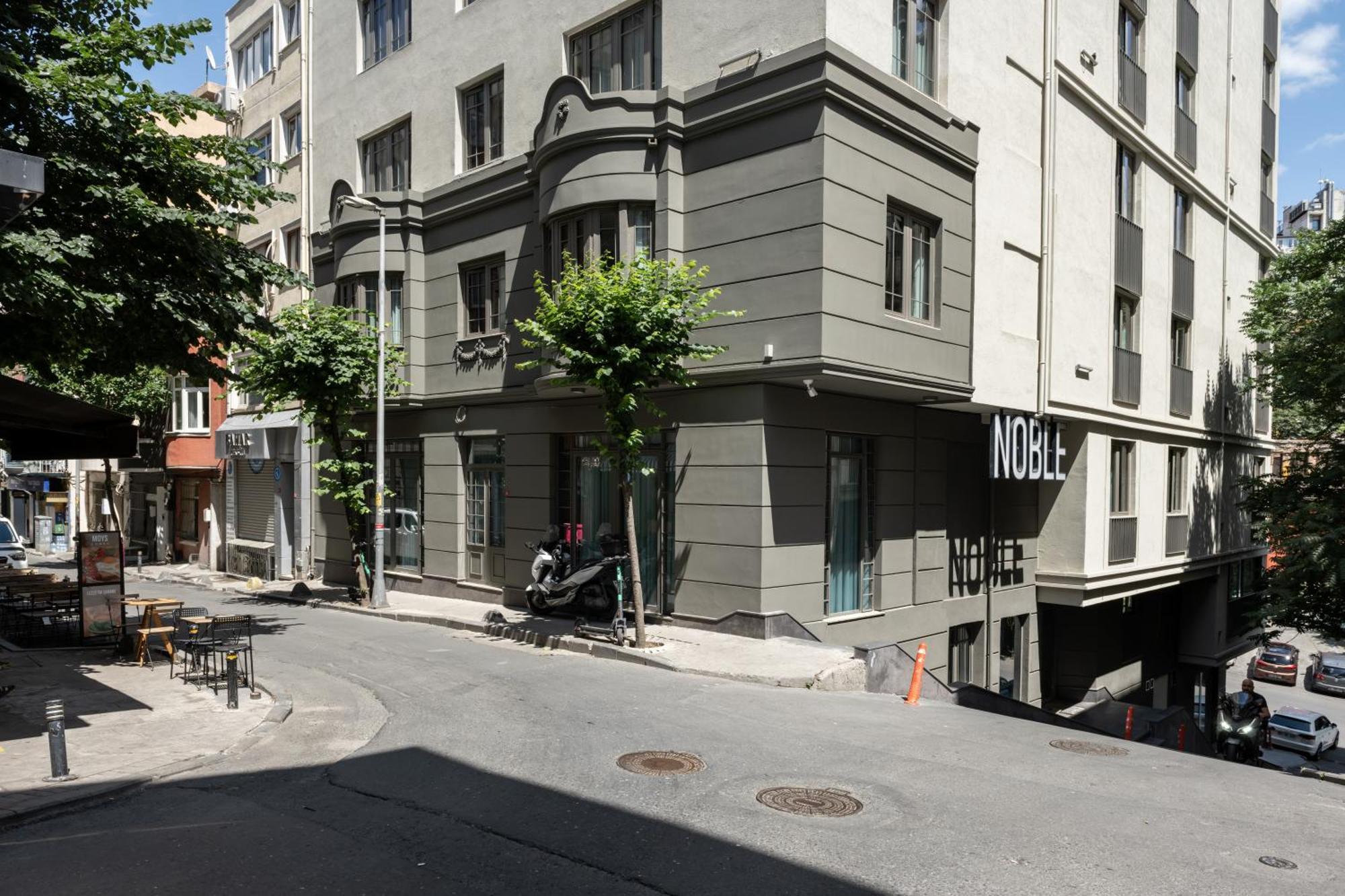 Noble Pangalti Hotell Istanbul Exteriör bild