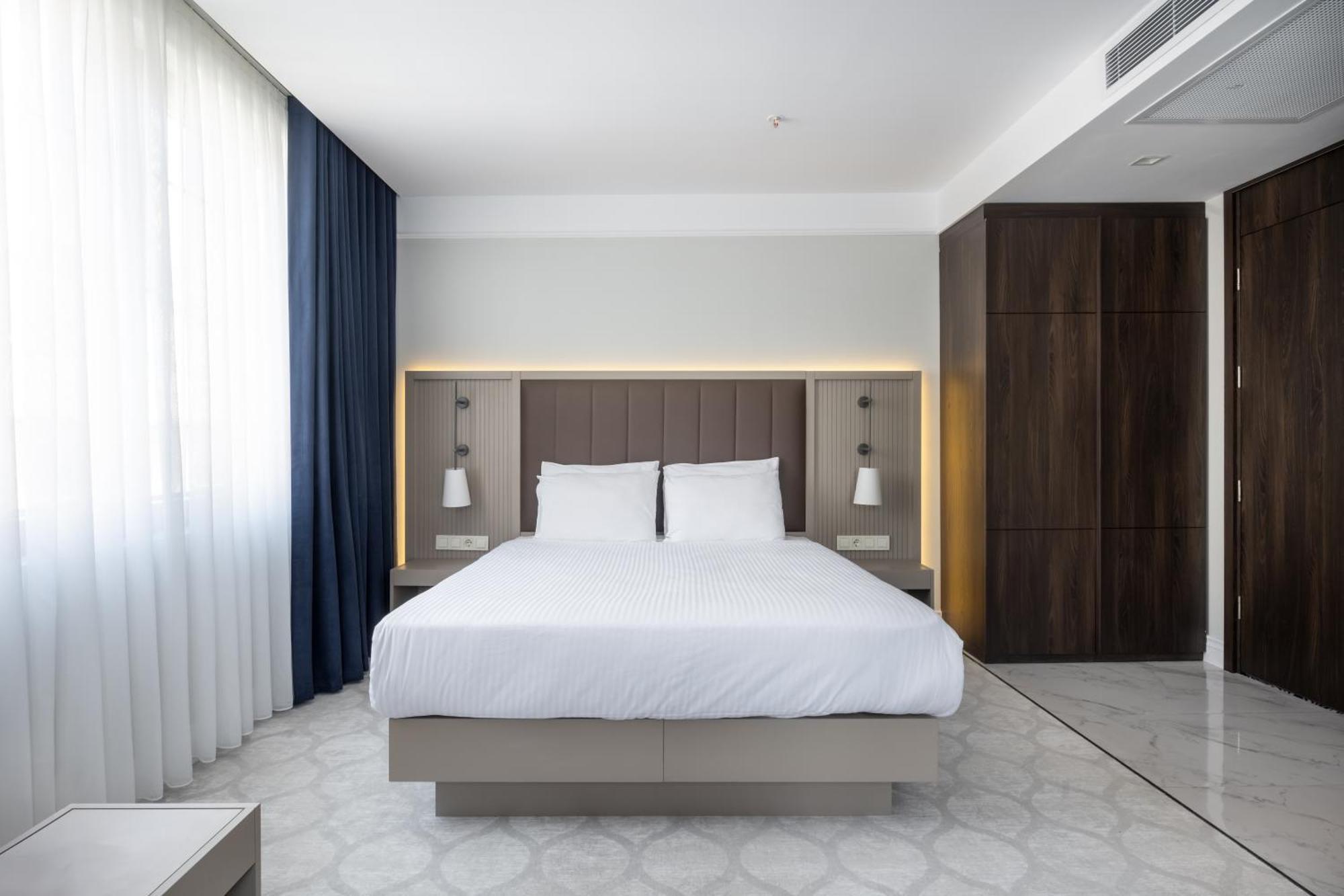 Noble Pangalti Hotell Istanbul Exteriör bild