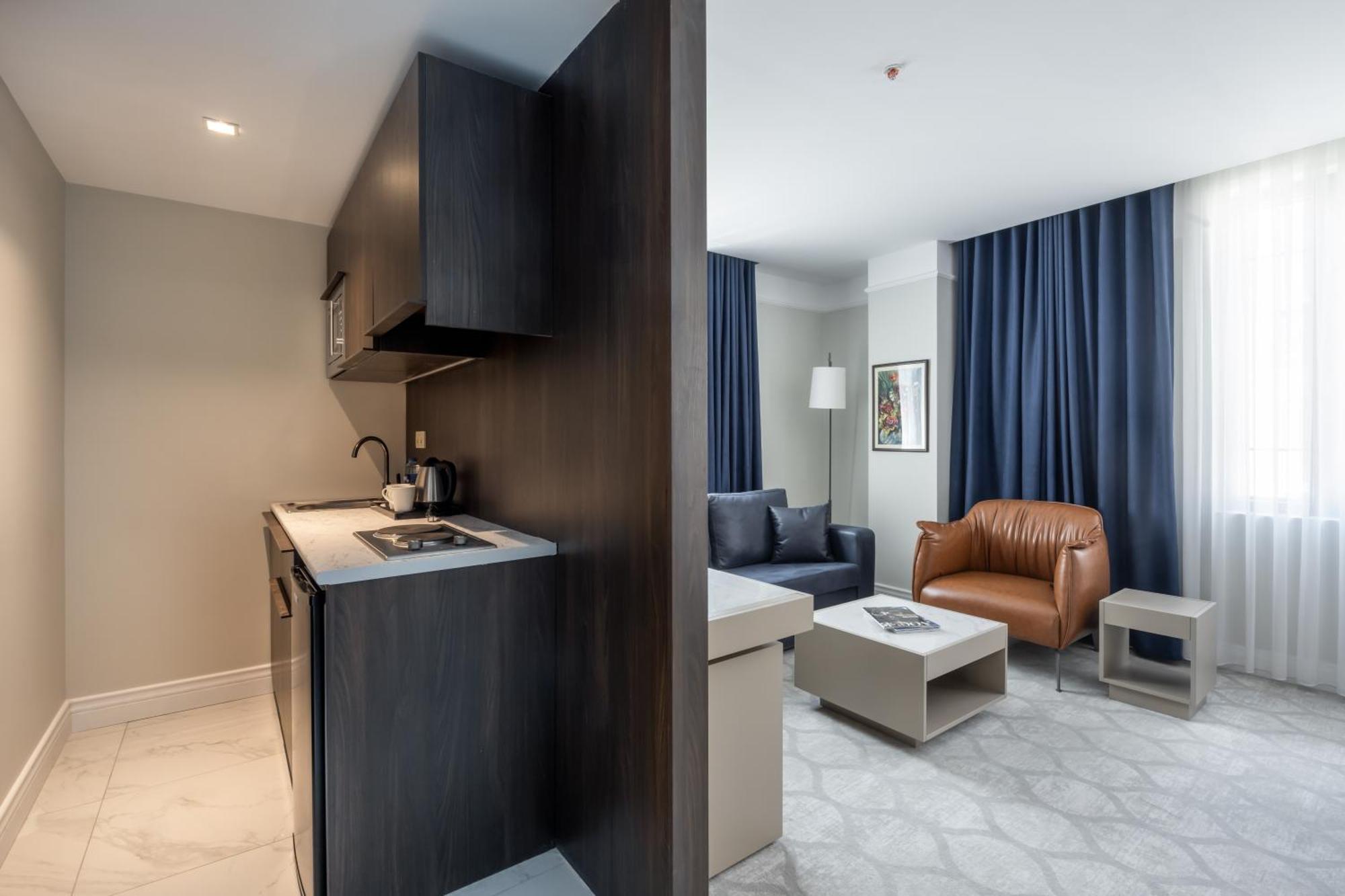 Noble Pangalti Hotell Istanbul Exteriör bild