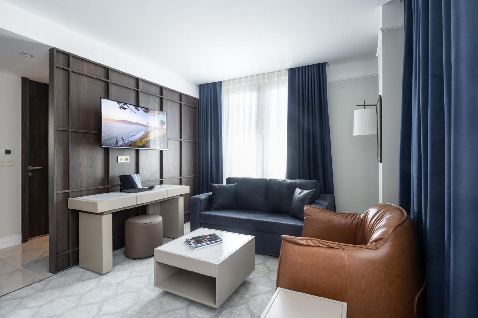 Noble Pangalti Hotell Istanbul Exteriör bild
