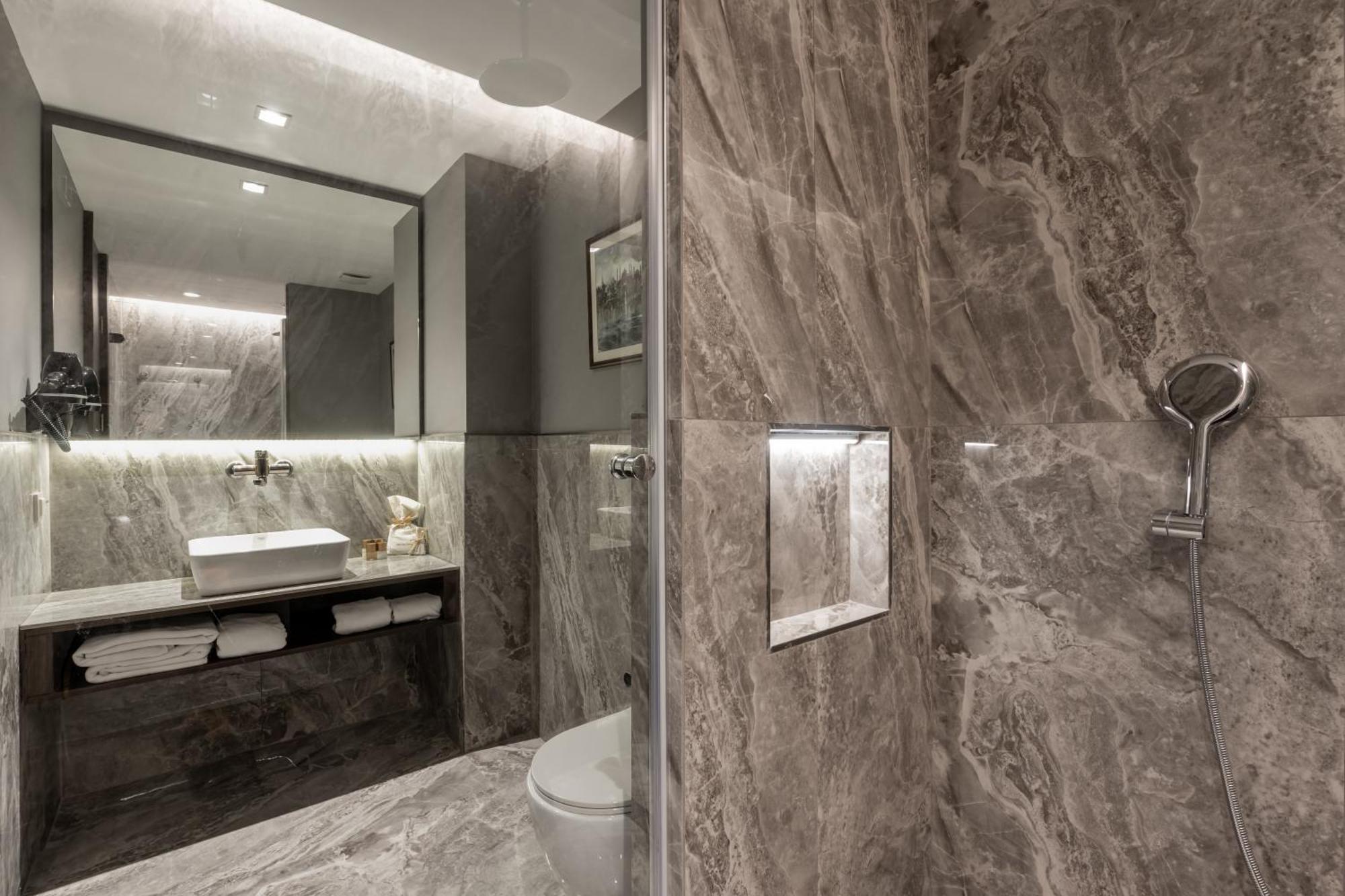 Noble Pangalti Hotell Istanbul Exteriör bild