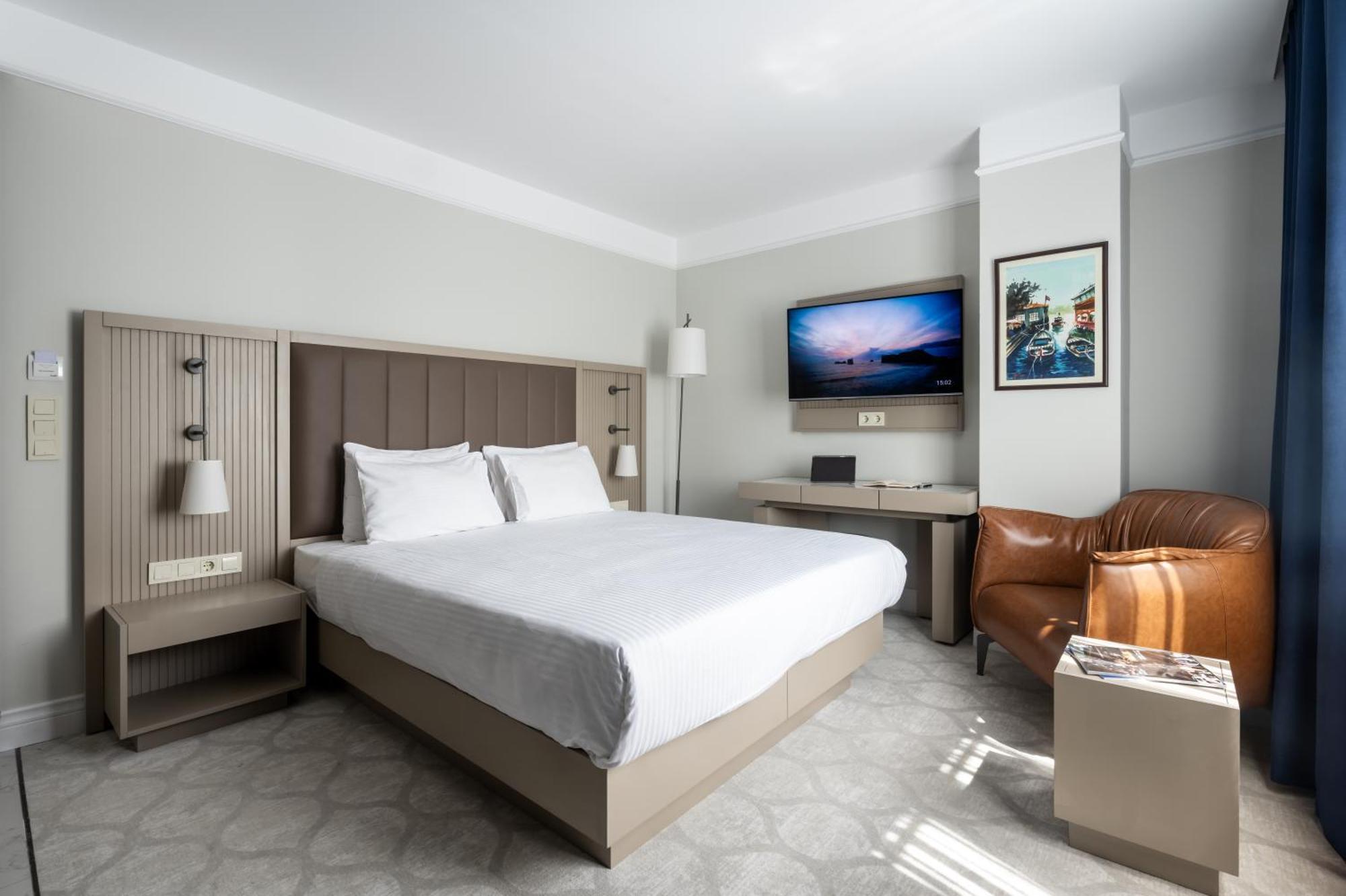 Noble Pangalti Hotell Istanbul Exteriör bild