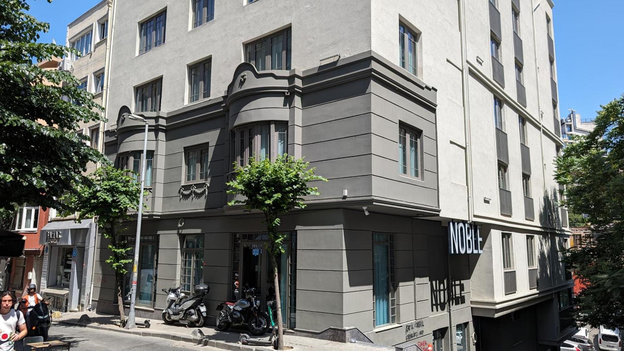 Noble Pangalti Hotell Istanbul Exteriör bild